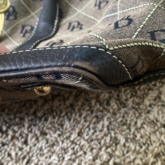 Dooney & Bourke Classic Signature Logo Shoulder Bag - Picture 13 of 16